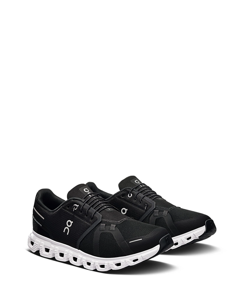 On Running Cloud 6 Black/White
