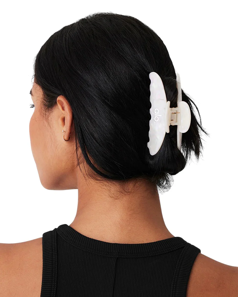 Alo Yoga 90's Claw Clip White Pearl