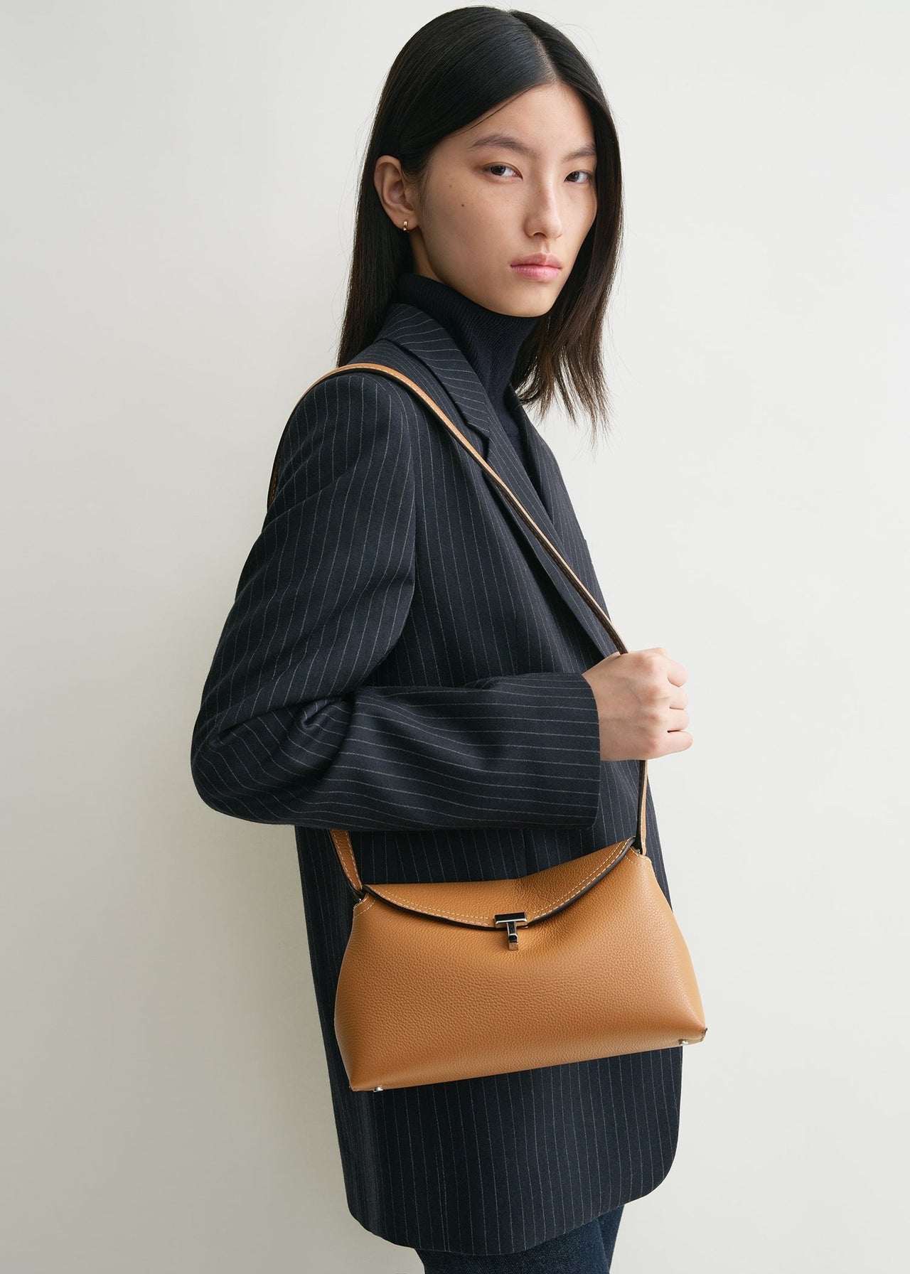 Toteme T-Lock Clutch Grain Leather Tan