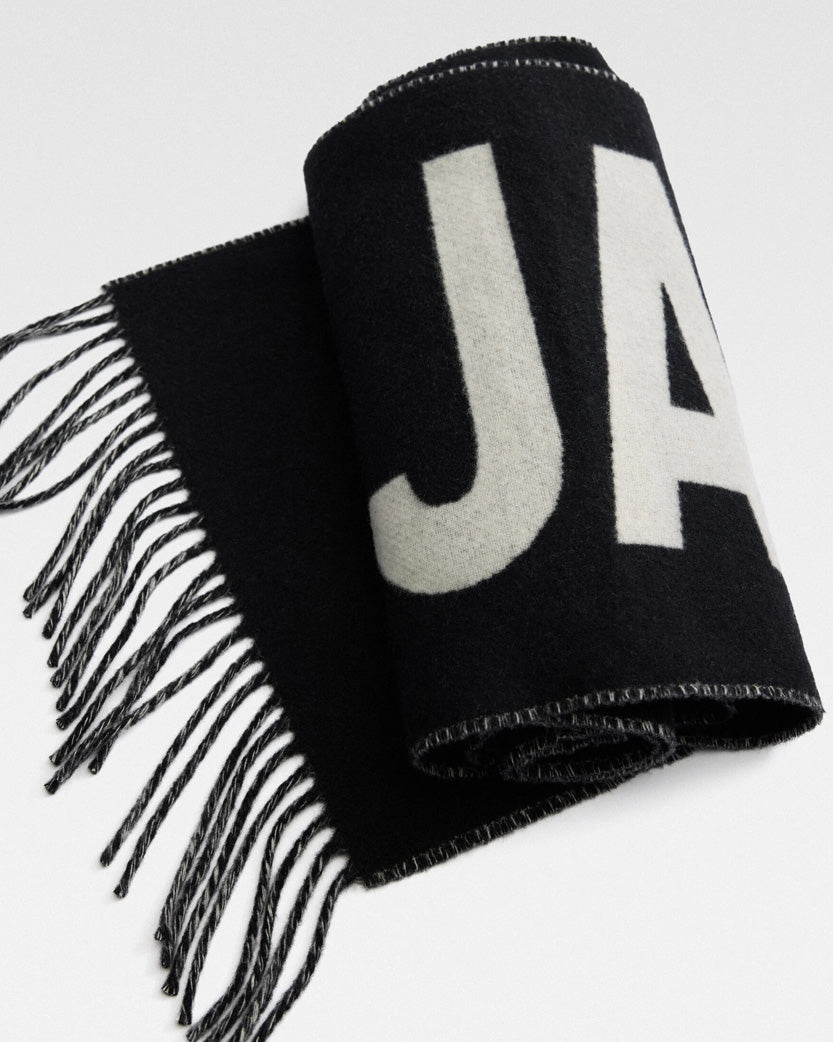 Шарф Jacquemus Logo Jacquard Fringed Edge Scarf Black | SSTORIES