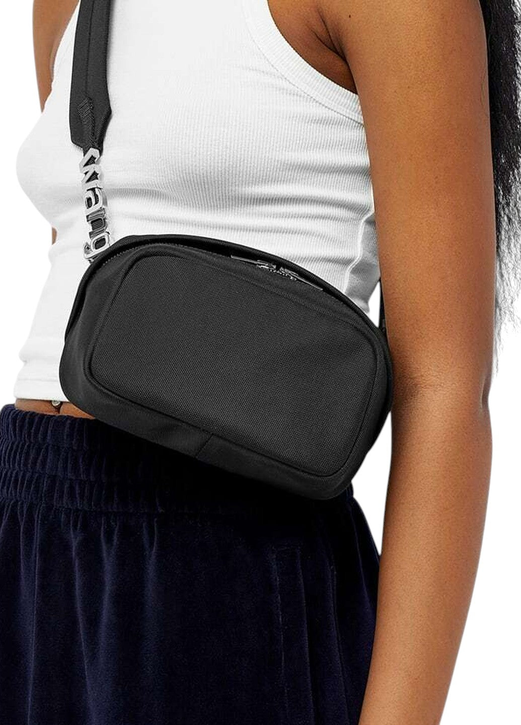 Alexander Wang ロゴバックル ショルダーバッグ　ブラック Alexander Wang Ricco ショルダーバッグ M | ブラック | FARFETCH JP