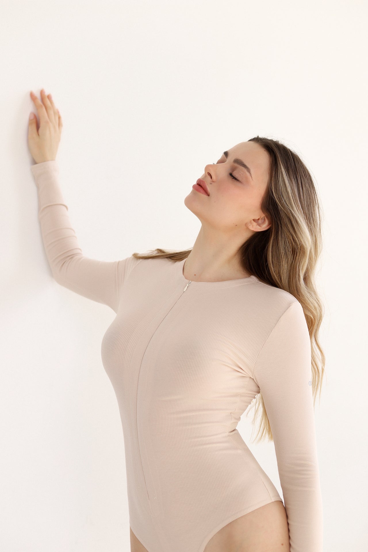 Alo Yoga Zip Bodysuit Beige