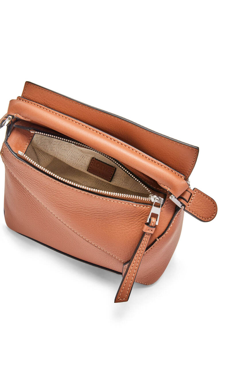 Сумка Loewe Mini Puzzle Bag Classic Calfskin Tan SSTORIES