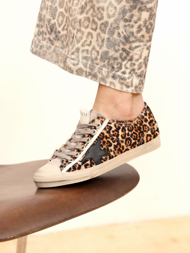 GOLDEN GOOSE