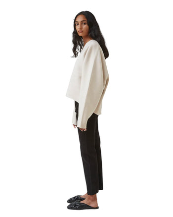 Toteme Rennes Wool and Cashmere Sweater Creme