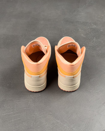 Air Jordan 1 Mid 'Apricot'