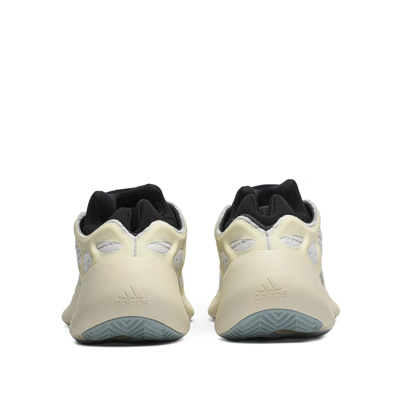 Yeezys top adidas 700