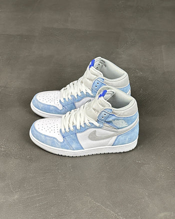 Air Jordan 1 Retro High OG 'Hyper Royal'